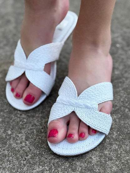 Dolce Vita Geeya Sandal In White Raffia